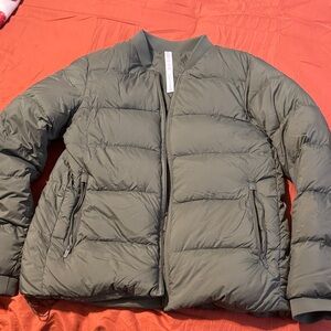 Lululemon reversible green puffer jacket